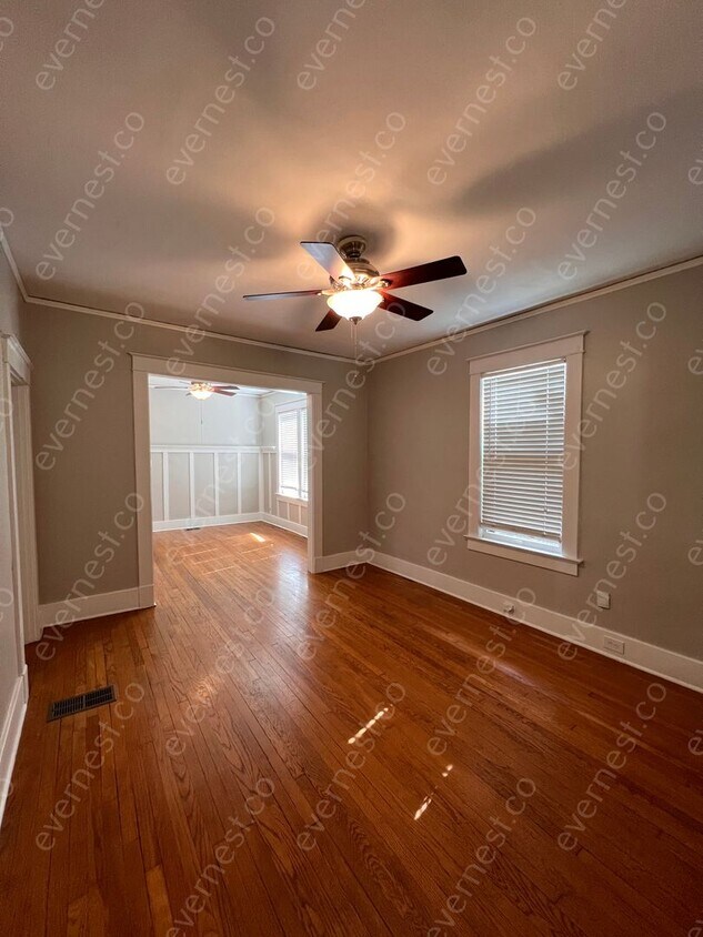 Foto principal - Beautiful 2 Bed & 1 Bath Home! - Pet friendly