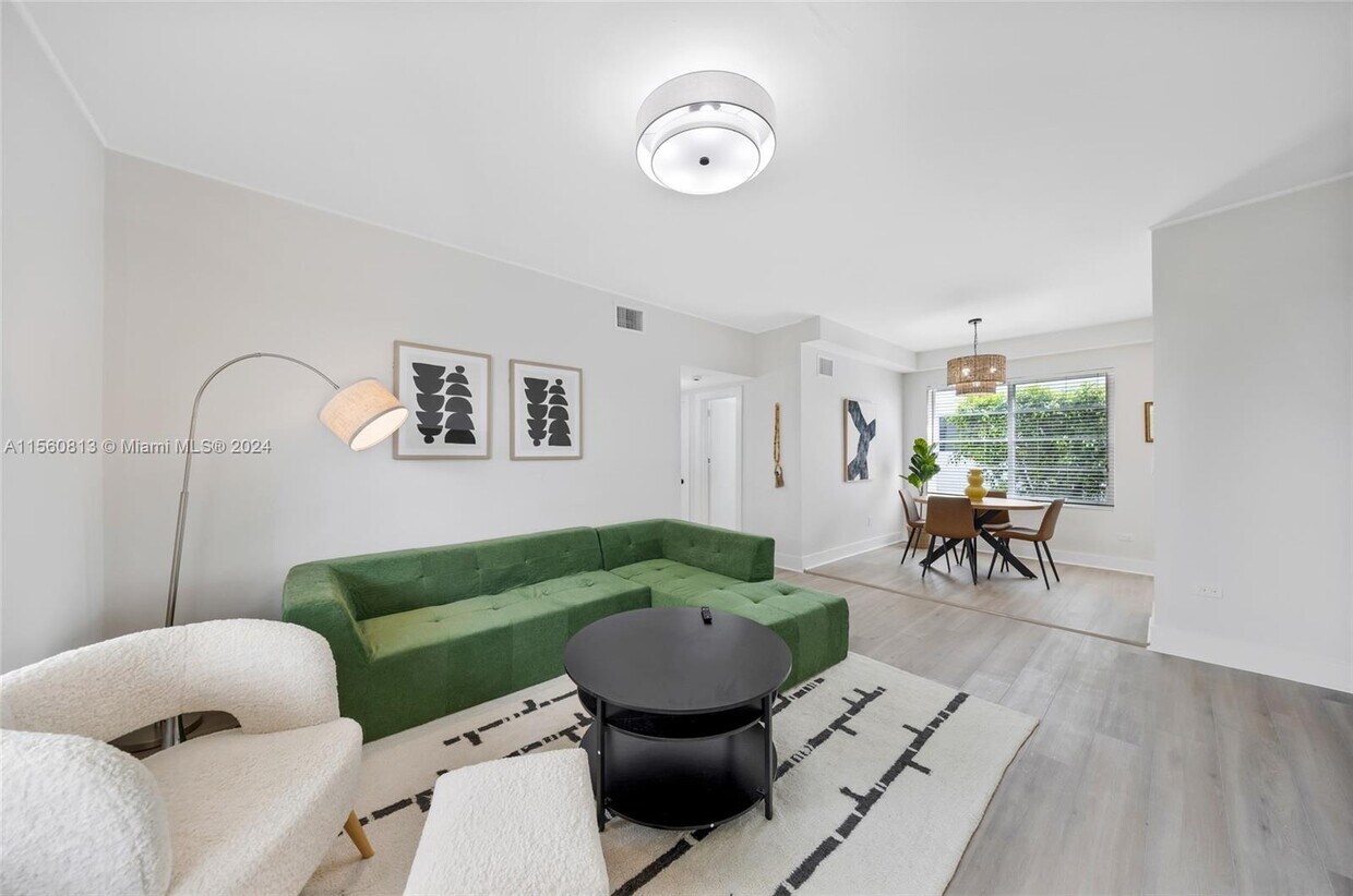 Foto principal - 1471 Lincoln Terrace