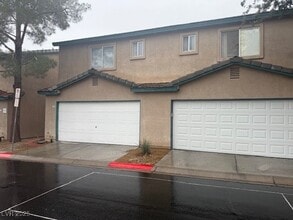 Building Photo - 5250 Souvenir Ln