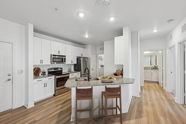 Building Photo - The Courtney at Universal Boulevard