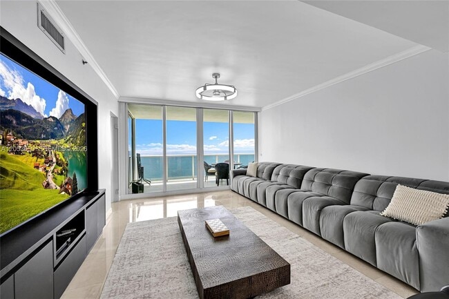 Foto del edificio - 19111 Collins Ave