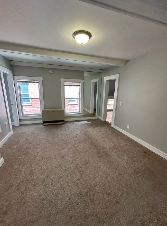 Building Photo - 142 Pearl Street, Unit 2