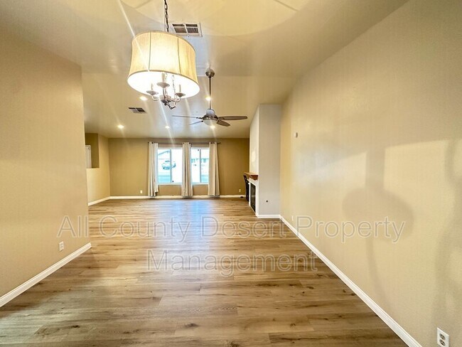 Foto del edificio - 78500 Ave 42