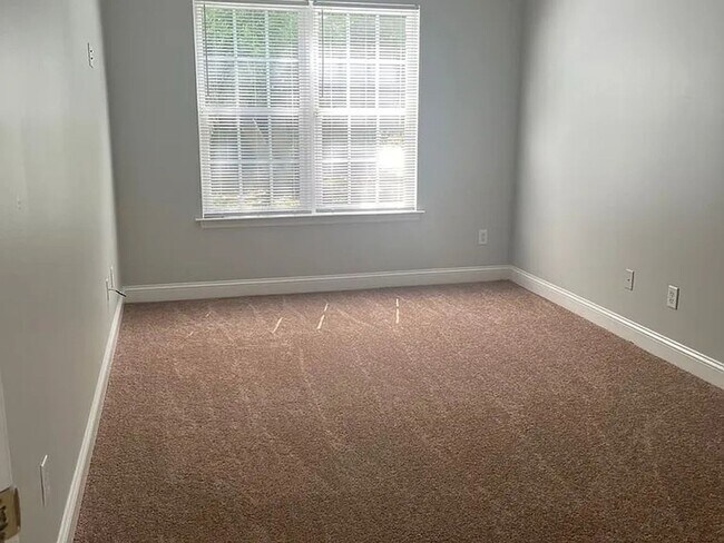 Foto del edificio - 141 Pine Arbor Dr