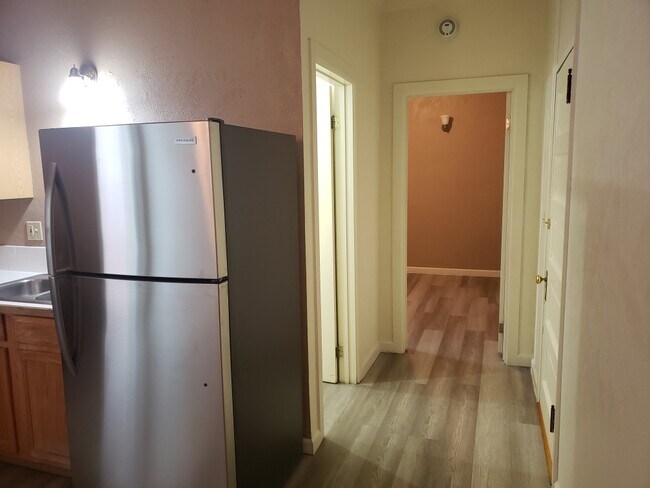 Foto del edificio - Metro Apartments