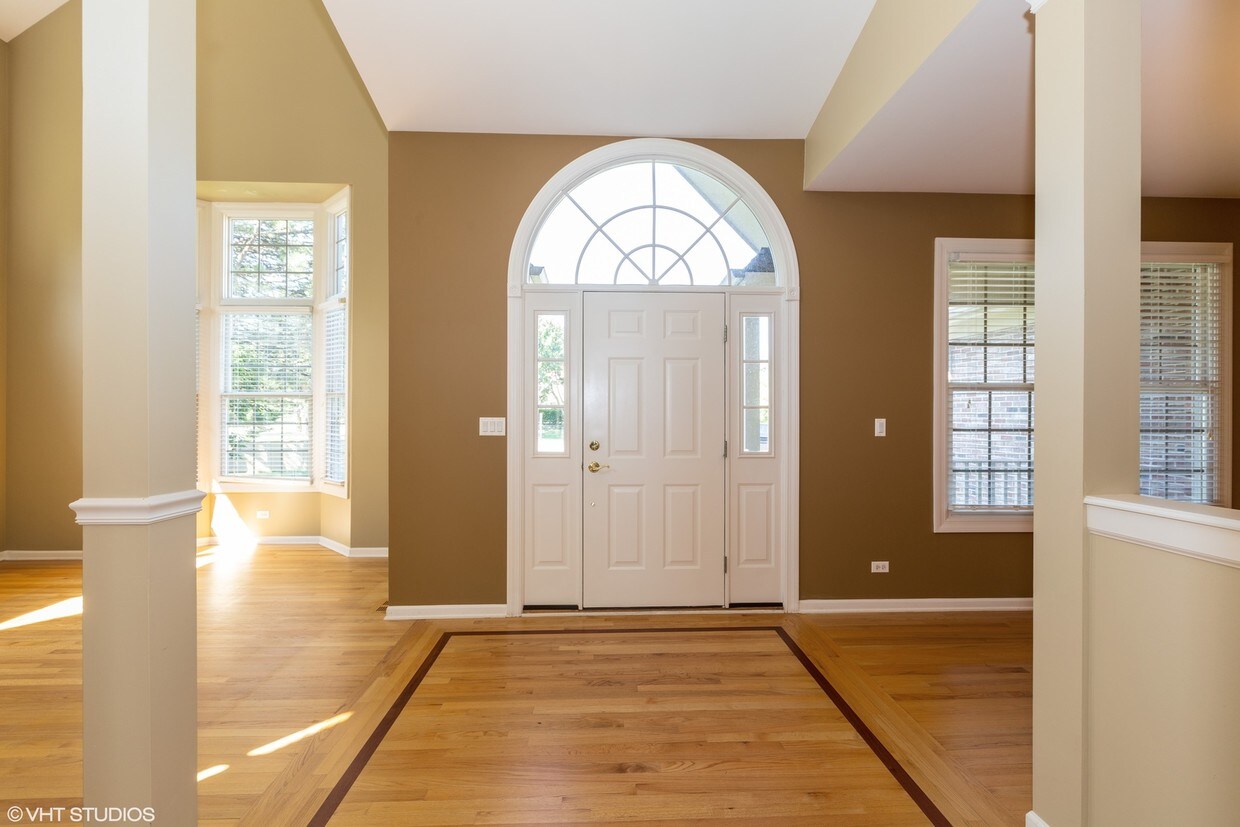 Primary Photo - 9106 Turnberry Trail