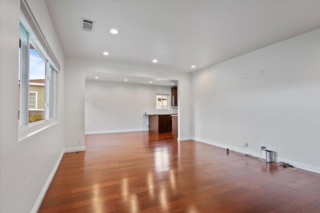Foto del edificio - 1776 N Niagara St