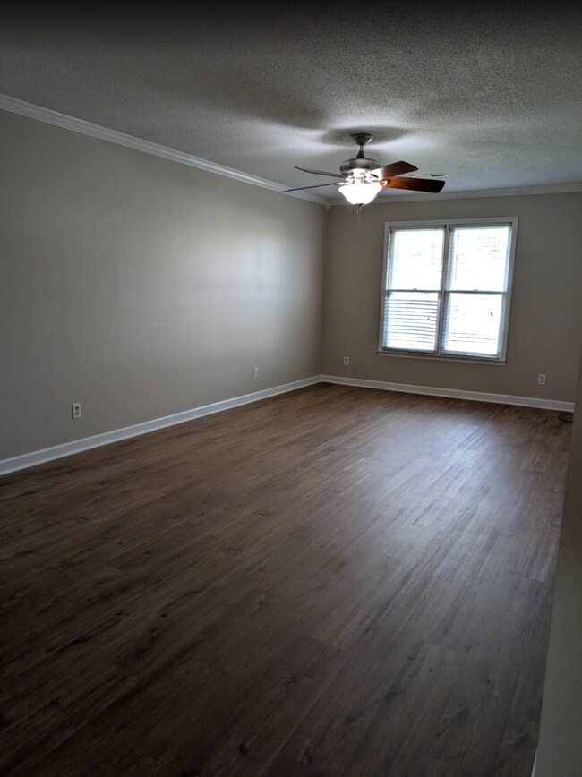 Foto del edificio - 2145 Westmead Dr SW