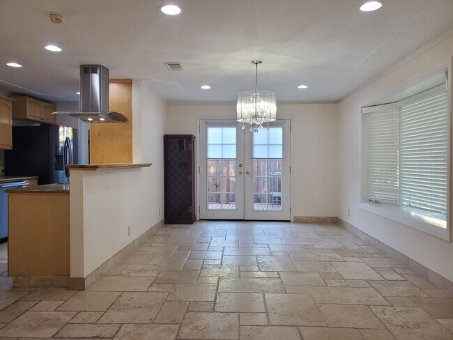 Building Photo - Spacious 2-Story Home, Remodeled Inside, W...