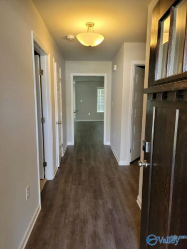 Foto del edificio - 145 Beaver Brook Pl