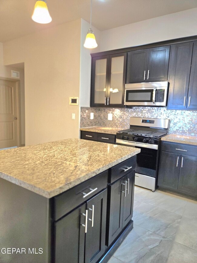 Building Photo - 3857 Loma Cortez Dr