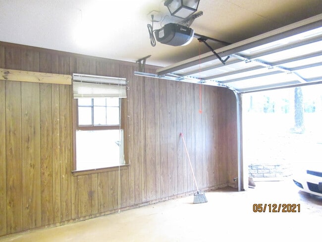 Building Photo - 6040 Acton Rd