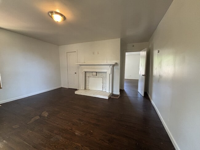 Building Photo - 135 D St