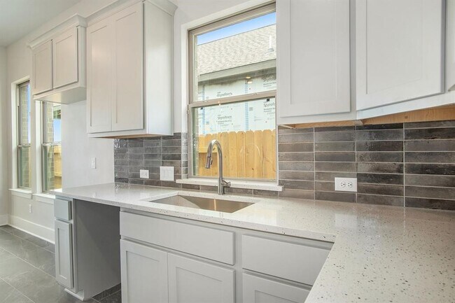 Foto del edificio - 7207 Winterberry Gln Ln