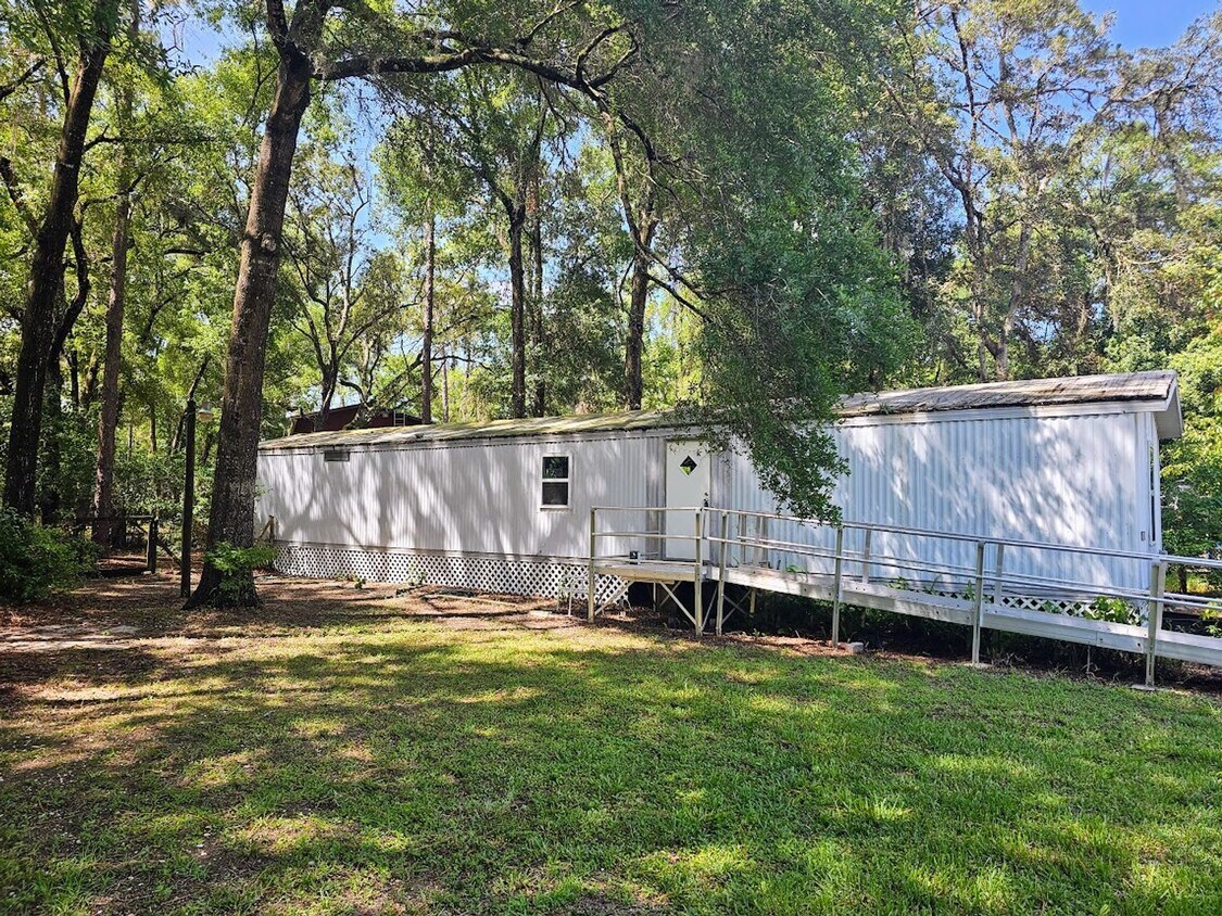 Foto principal - Charming 2 Bed, 2 Bath Mobile Home in a Qu...