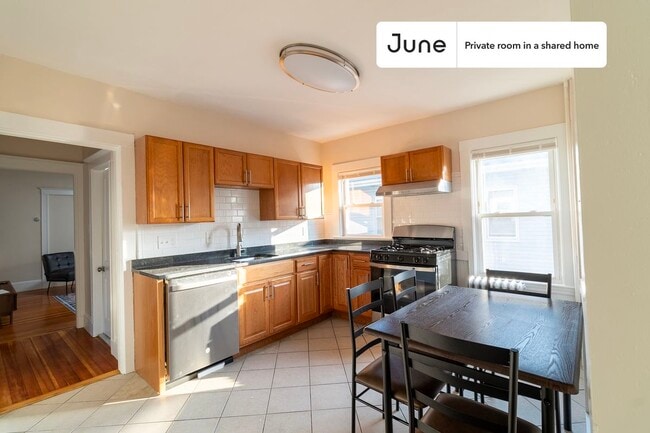 Photo - Private bedroom in 6 bed/2 bath Home