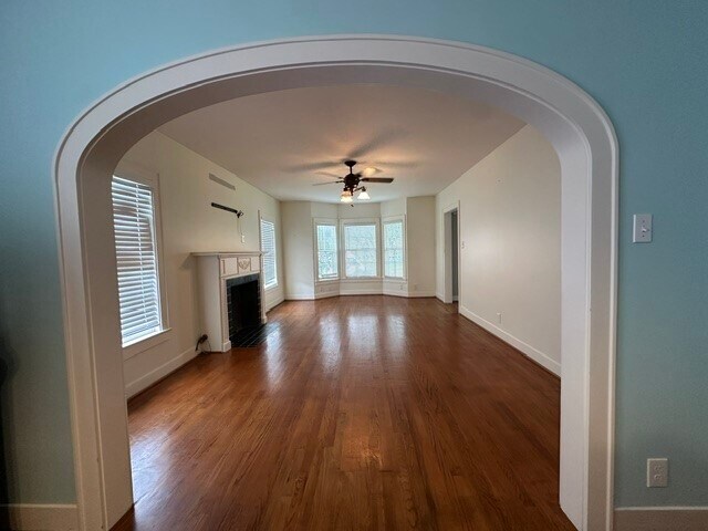 Foto del edificio - 4808 Woodrow Ave