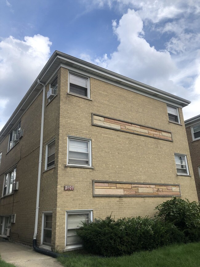 Foto del edificio - 2403 N 75th Ct