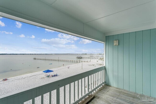 Foto del edificio - 1100 Fort Pickens Rd