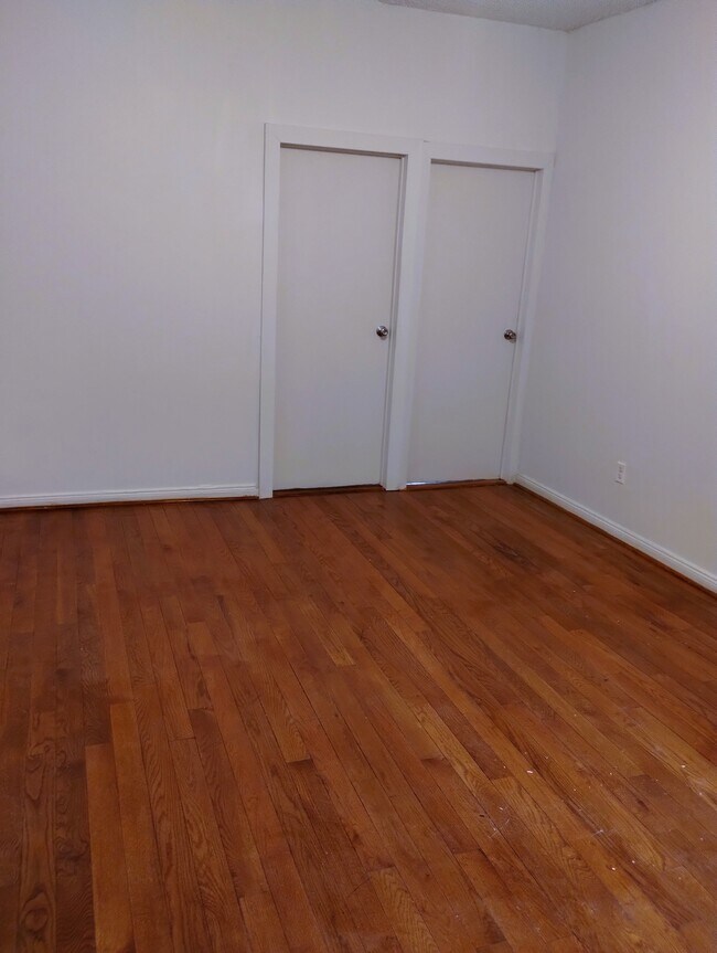 Building Photo - 1233 St Johns Pl