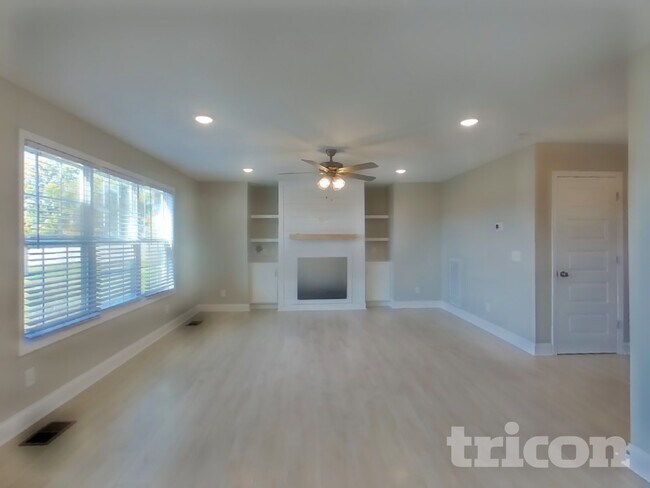 Building Photo - 1308 Shaughnessy St