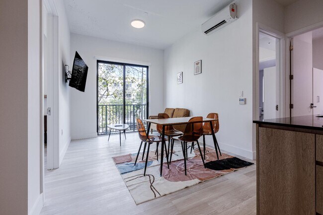 Foto del edificio - 1110 NW 7th St