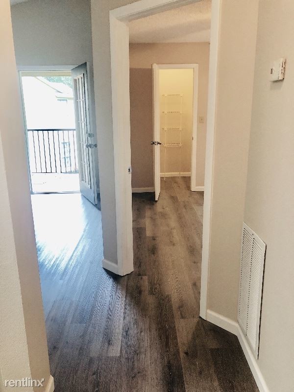 Building Photo - 8642 Mallard Reserve Dr