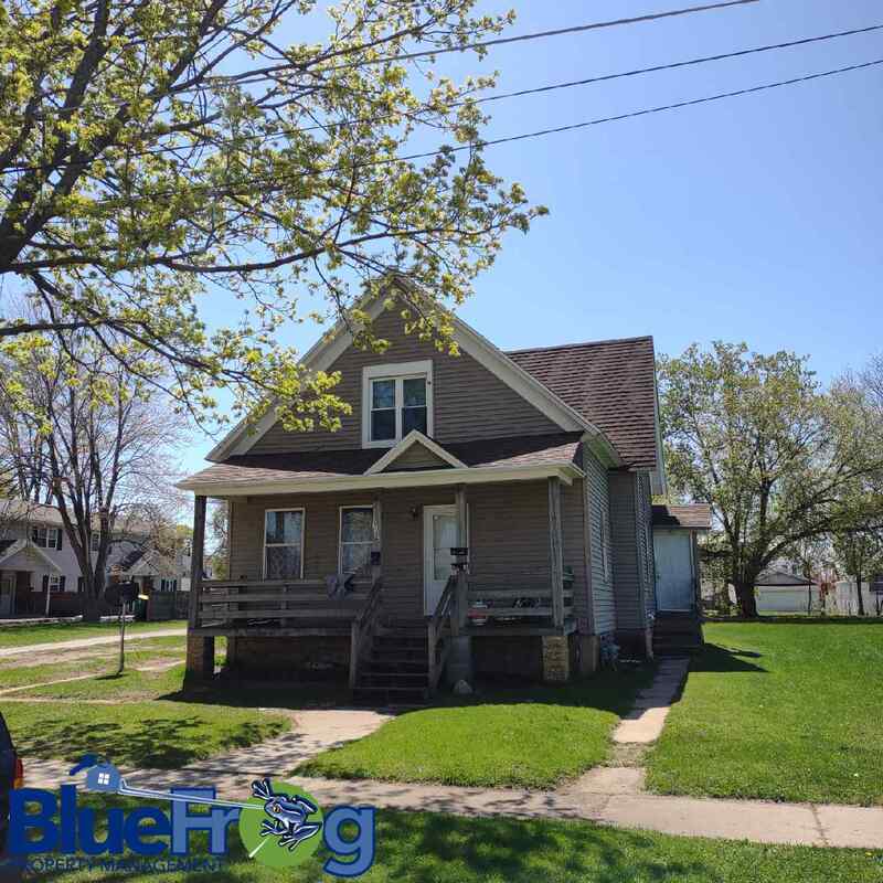 1136 Harvey St, Green Bay, WI 54302 Condo for Rent in Green Bay, WI
