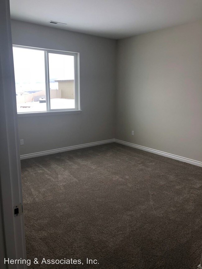 Building Photo - 5 br, 4 bath House - 3979 Crestview