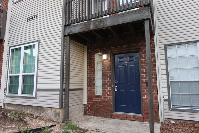 Foto del edificio - Downtown / Riverside Townhome - 2BD/2.5BA ...