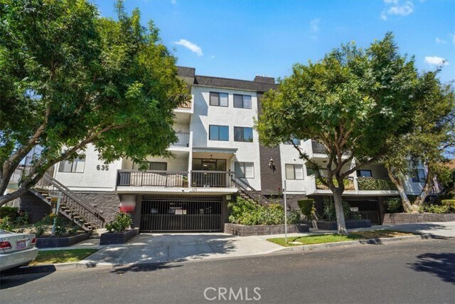 Foto principal - 635 E Elmwood Ave