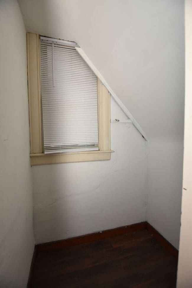 Foto del edificio - Beautiful Historical apartment with Old World Charm