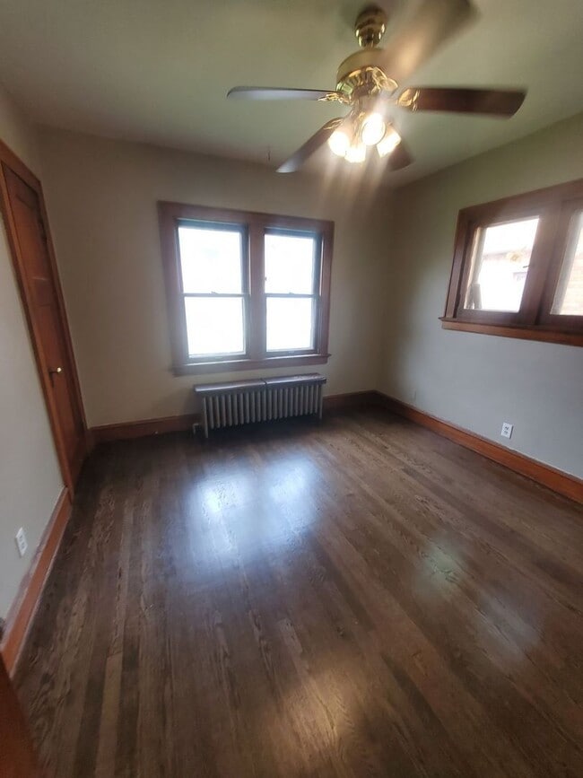 Building Photo - 3165 N 52nd St