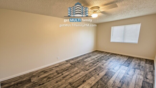 Foto del edificio - 7120 N 66th Dr