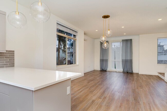 Foto del edificio - 3Bd/2.5Ba Seattle Home