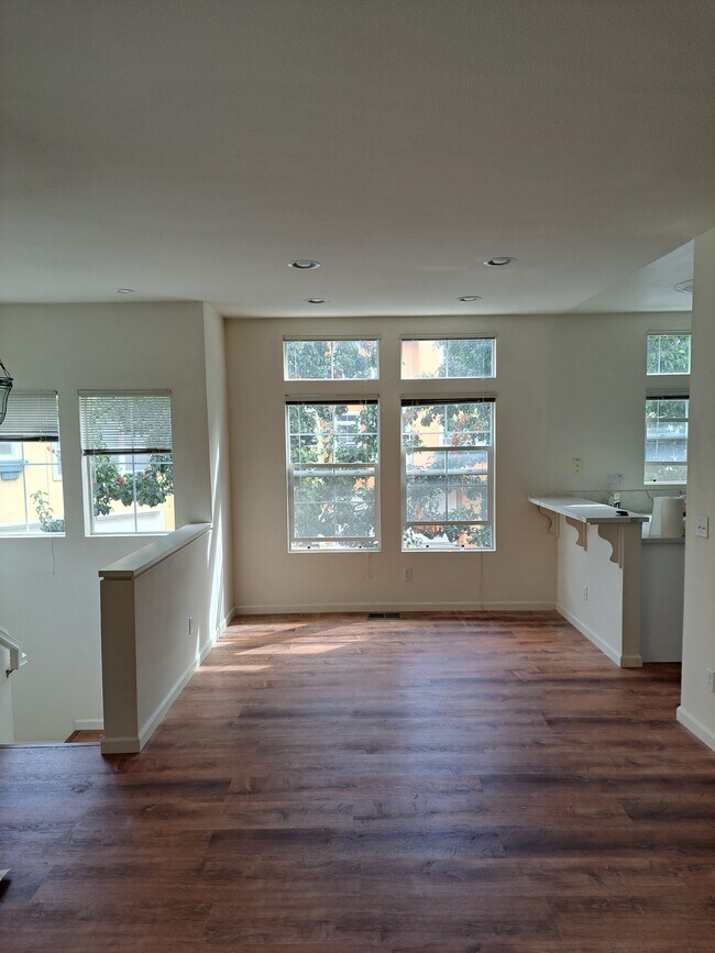 Building Photo - 3577 Fitzsimmons Cmn