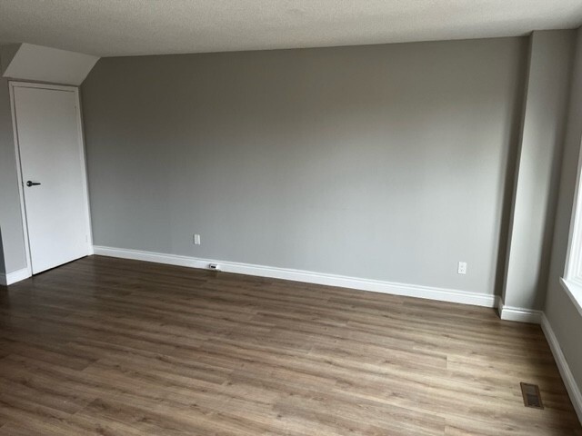 Building Photo - 4160 Beacon Ln