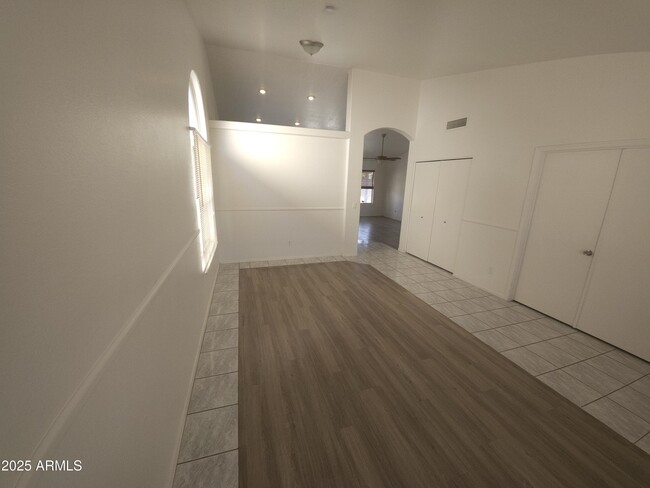 Building Photo - 1321 W Butler Dr