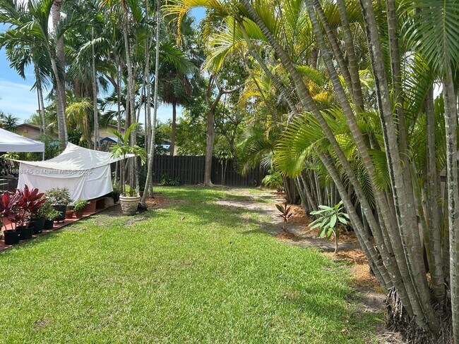 Foto del edificio - 12800 SW 104th Terrace