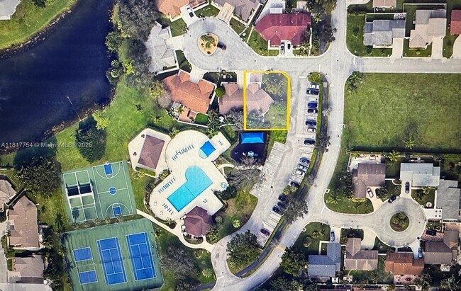 Foto del edificio - 9598 Stones River Park Way