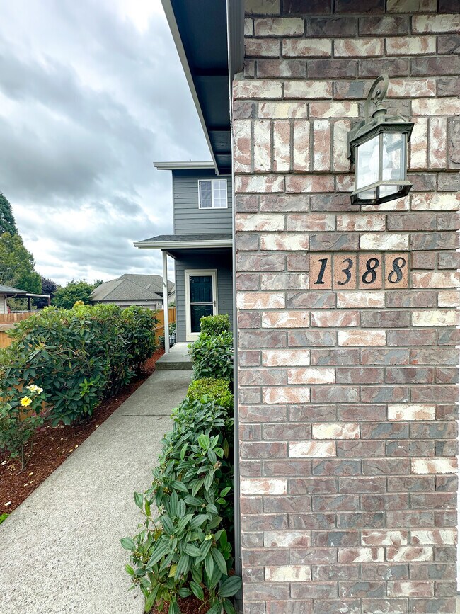 Foto del edificio - 1388 Northern Heights Loop NE