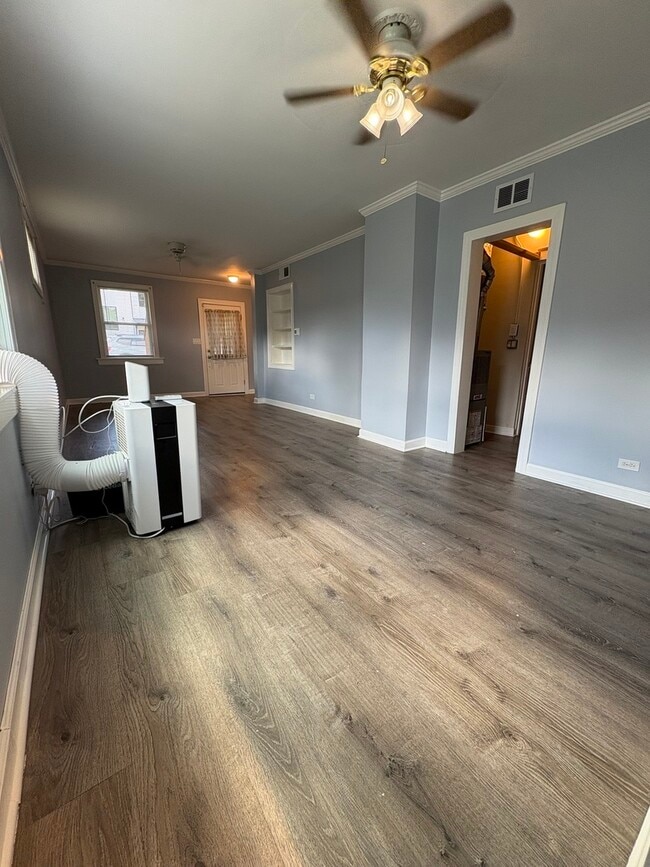 Building Photo - 4159 Deyo Ave