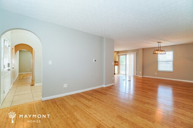 Foto del edificio - 1335 Telham Ct
