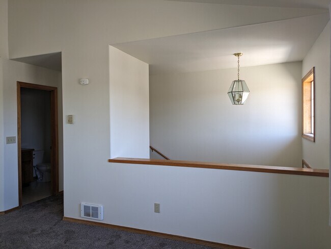 Foto del edificio - 1922 SW Reindeer Ave