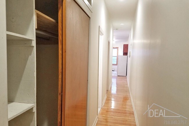 Foto del edificio - 1 bedroom in Brooklyn NY 11215
