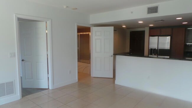 Photo - 610 Clematis St Apartment