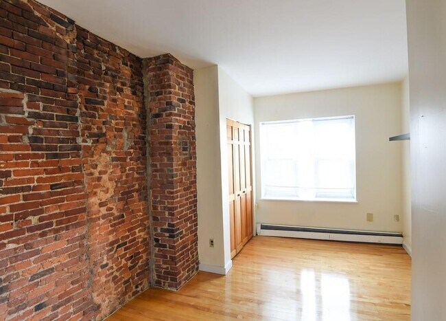 Building Photo - 33 Grove