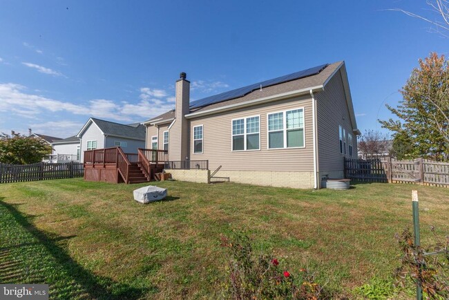 Building Photo - 15 Flag Ct