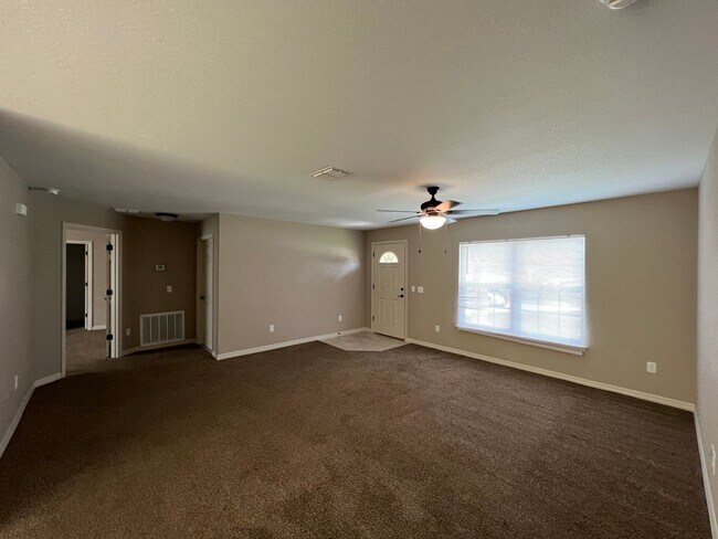 Foto del edificio - GORGEOUS, Bedroom, 2 Bathroom Home in Ocala!!