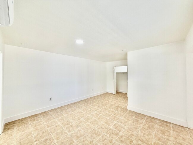Foto del edificio - 52717 Calle Techa